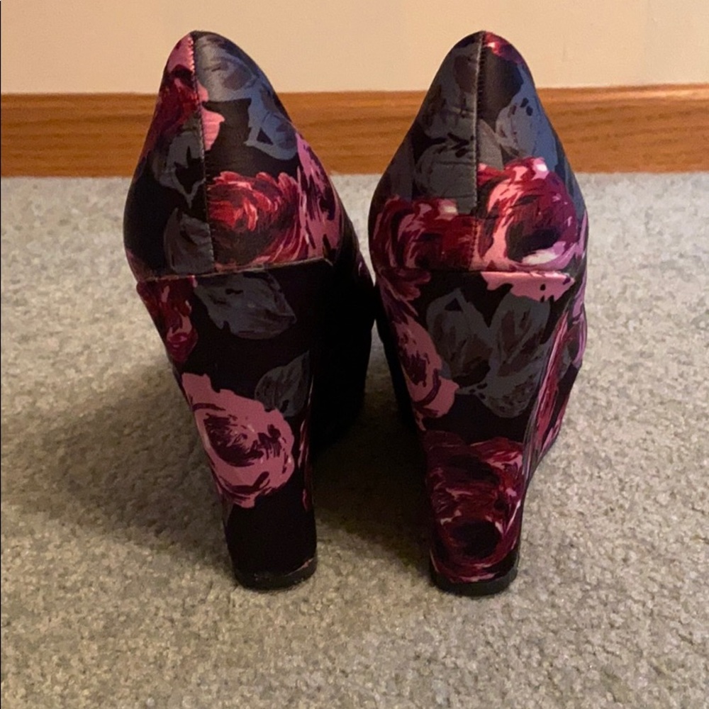 Wedges - Picture 3 of 5